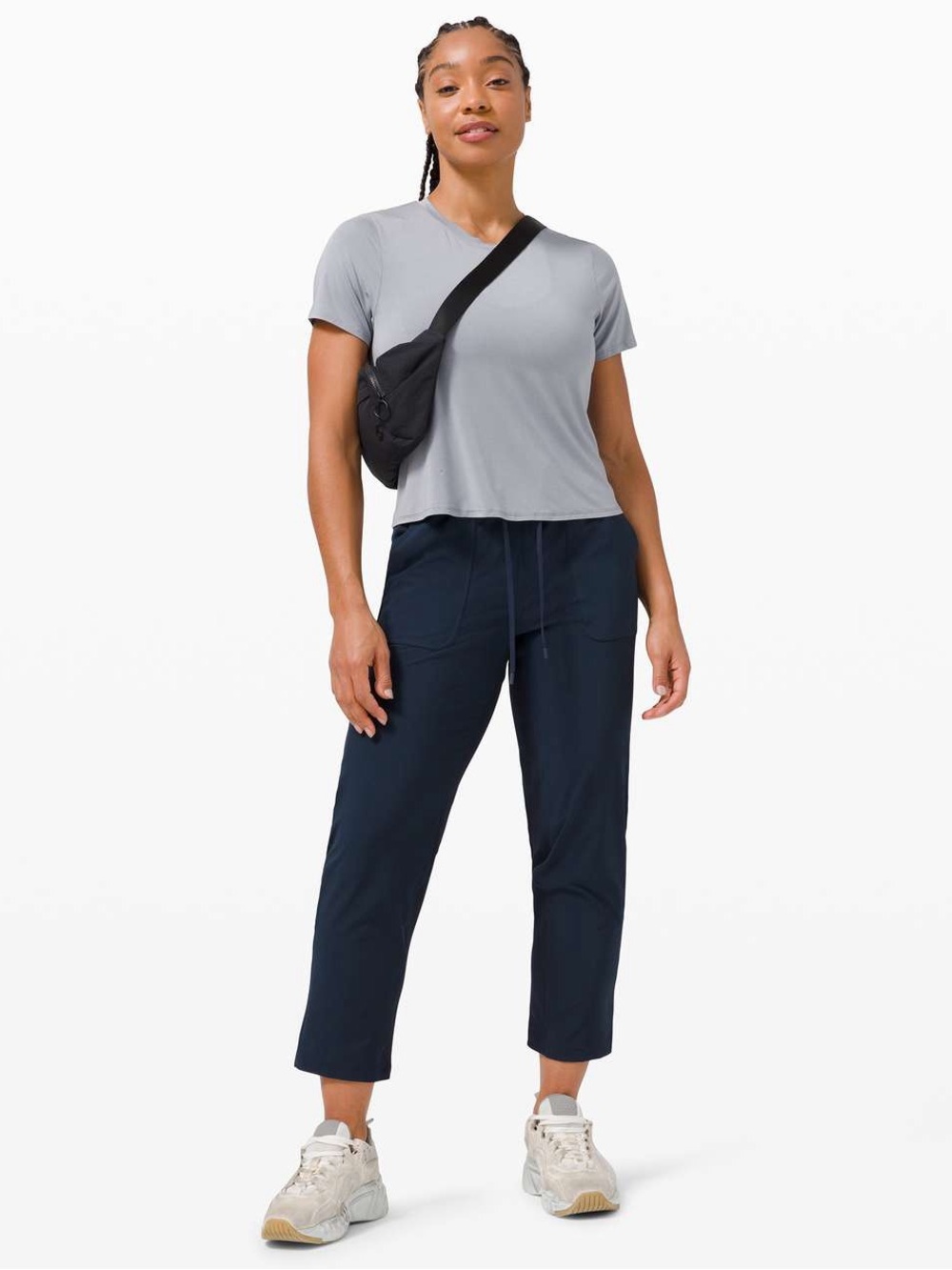 Lululemon beyond the studio pants size 6 EUC true Navy